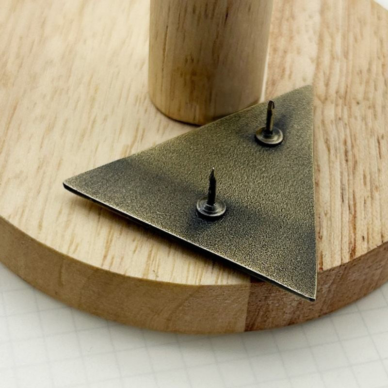 Without Color Badge Love Figure 011 YWTY（3）